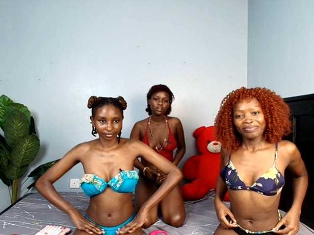 YolandaBlue live cam on BongaCams