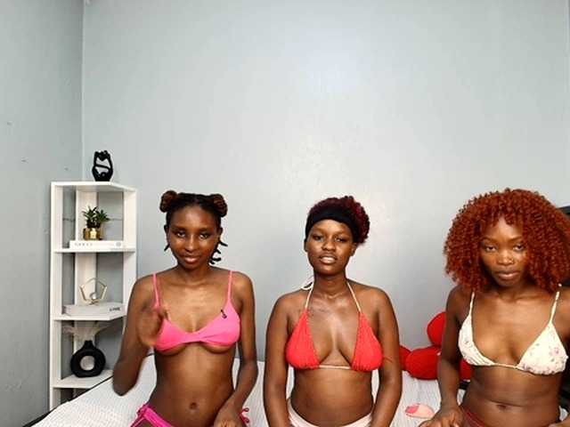 YolandaBlue live cam on BongaCams