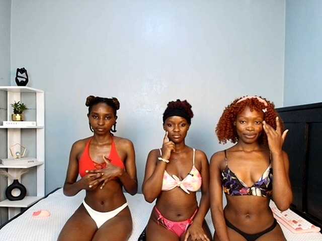 YolandaBlue live cam on BongaCams