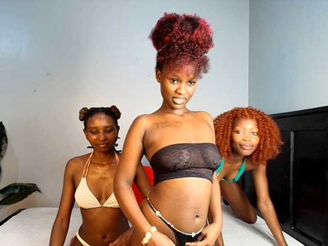 YolandaBlue live cam on BongaCams