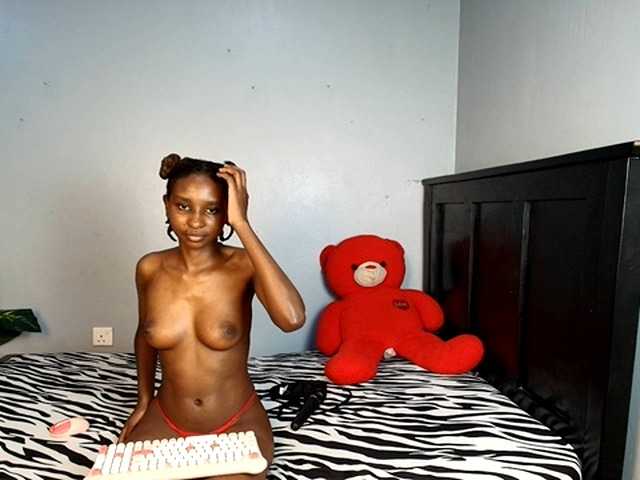 LunaDarlin live cam on BongaCams