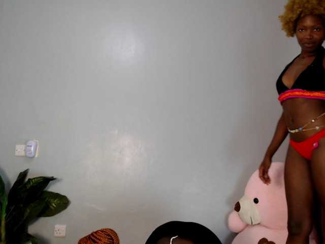 LunaDarlin live cam on BongaCams
