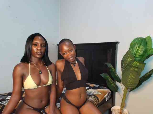 LunaDarlin webcam