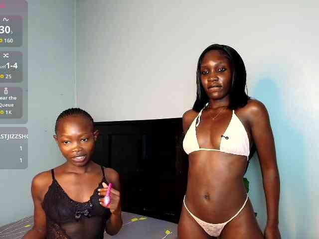 LunaDarlin webcam