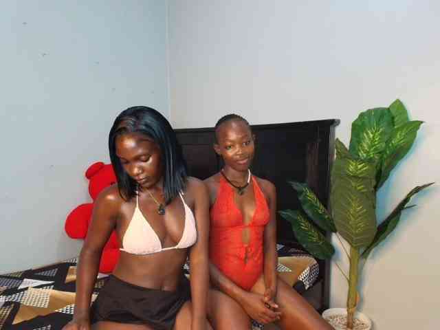 LunaDarlin webcam