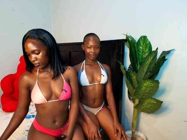 LunaDarlin webcam