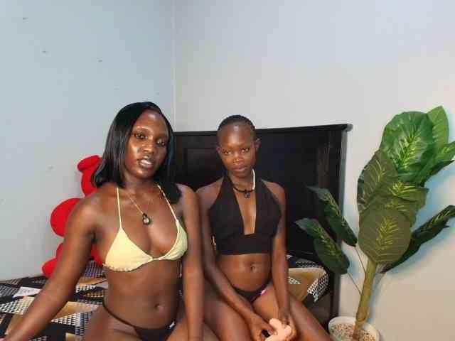 LunaDarlin webcam