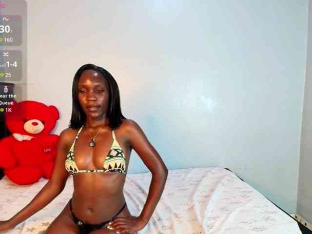 LunaDarlin webcam