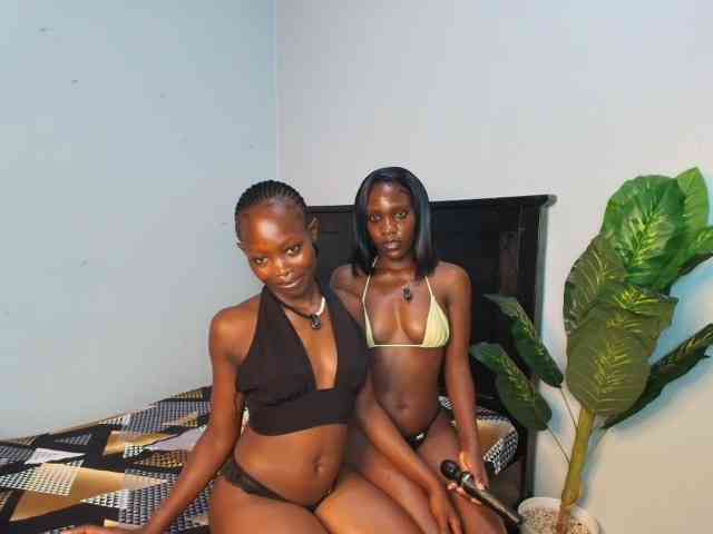 LunaDarlin webcam