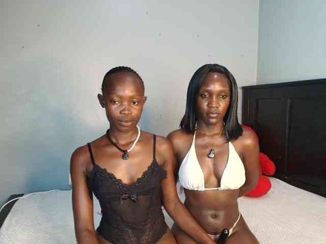LunaDarlin webcam