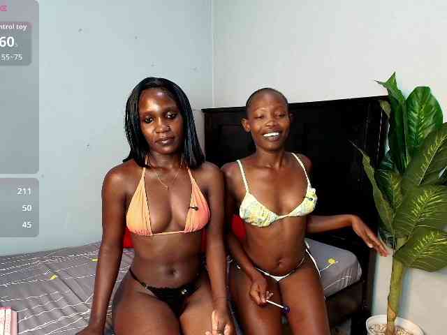 naked chat room LunaDarlin