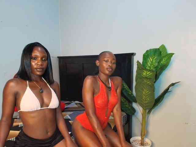 LunaDarlin webcam