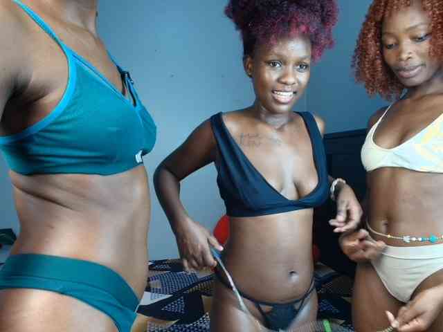 LunaDarlin webcam