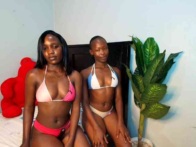 LunaDarlin webcam