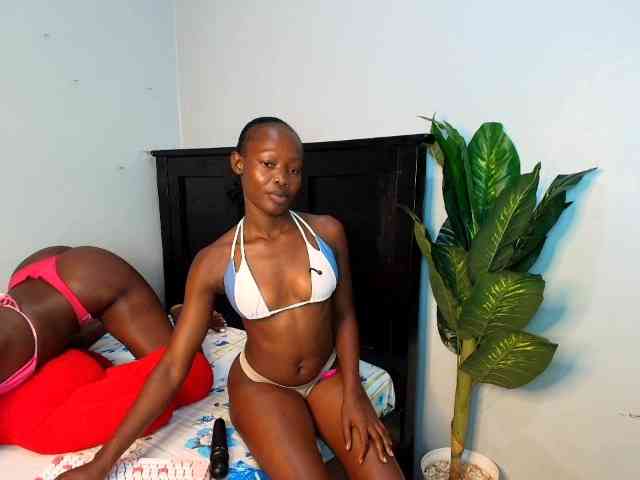 LunaDarlin webcam