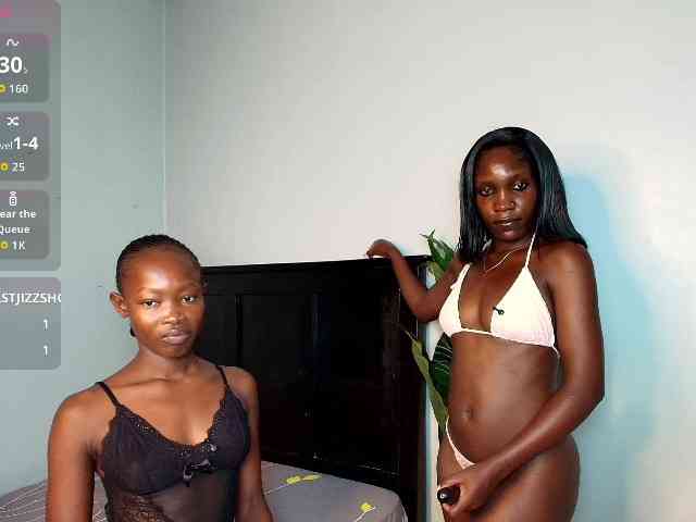 LunaDarlin webcam