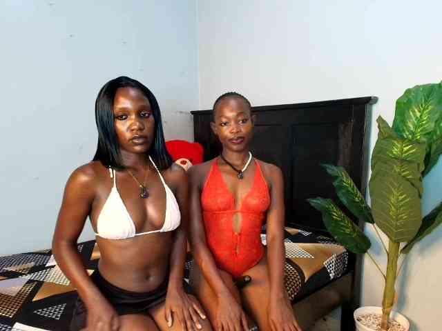 LunaDarlin webcam