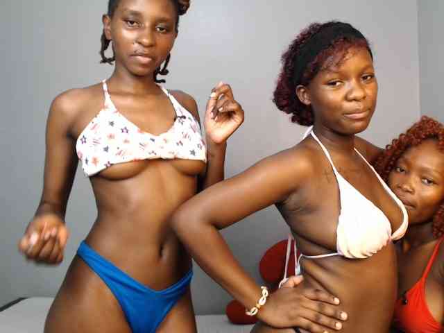 LunaDarlin webcam
