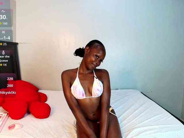 LunaDarlin webcam