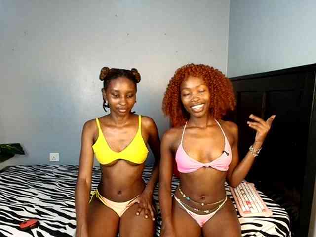 LunaDarlin webcam