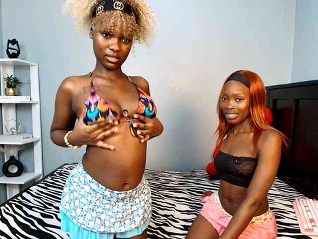 LunaDarlin webcam