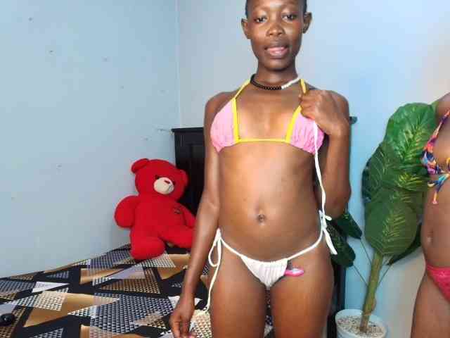 LunaDarlin webcam