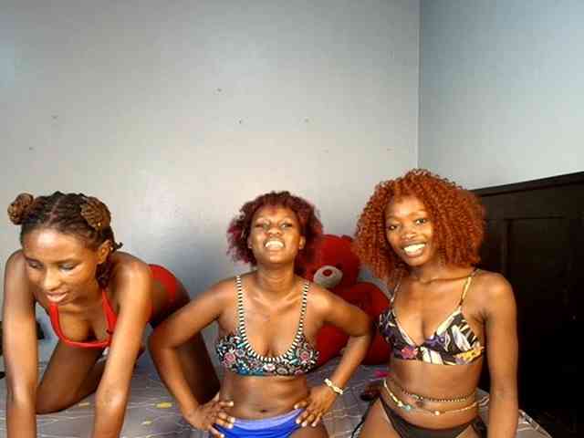 LunaDarlin webcam