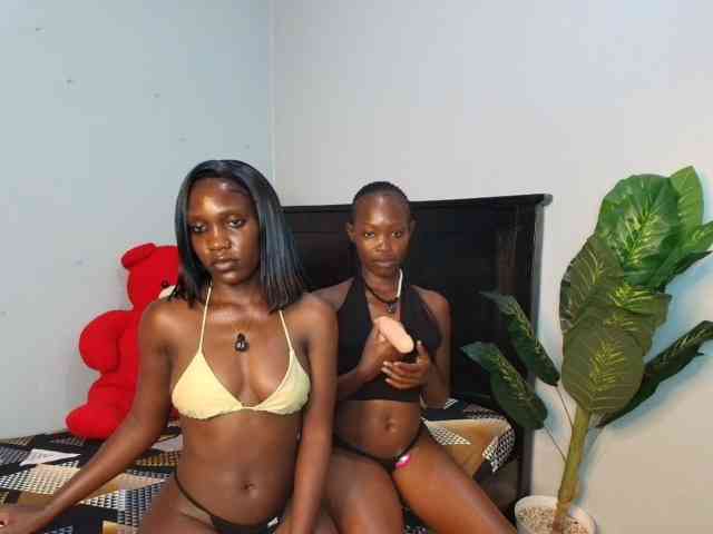 LunaDarlin webcam