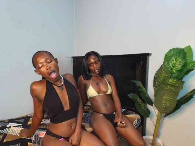 LunaDarlin webcam