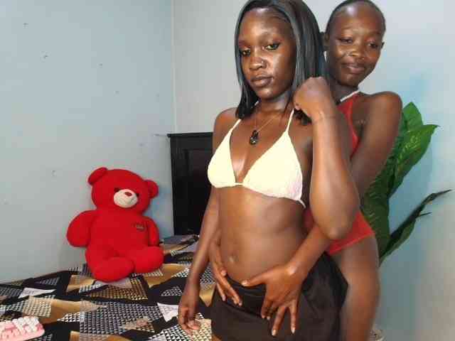 LunaDarlin webcam