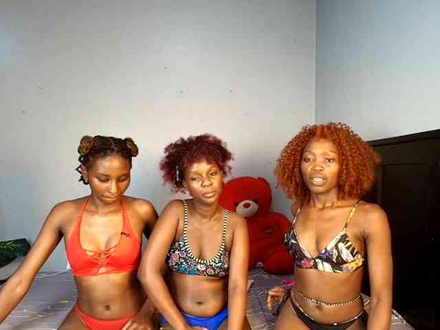 LunaDarlin webcam