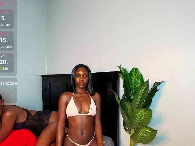 LunaDarlin webcam