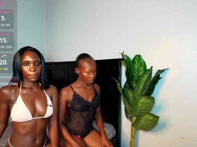LunaDarlin webcam