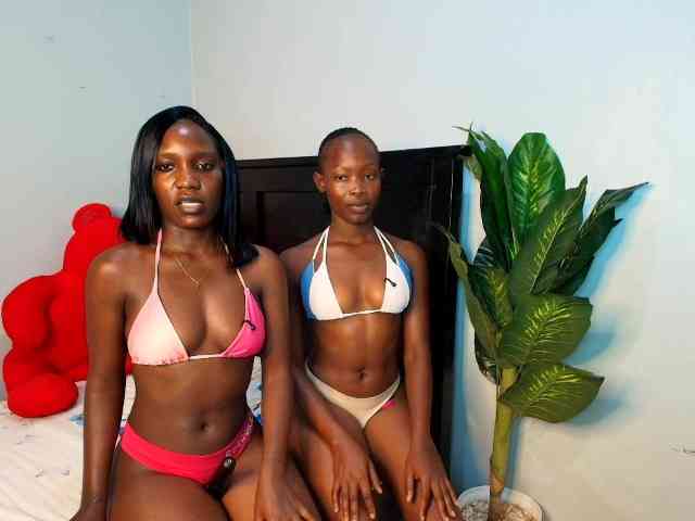 LunaDarlin webcam