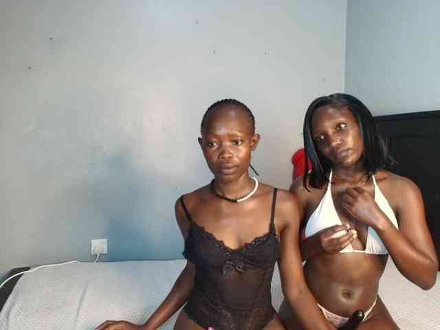 LunaDarlin webcam