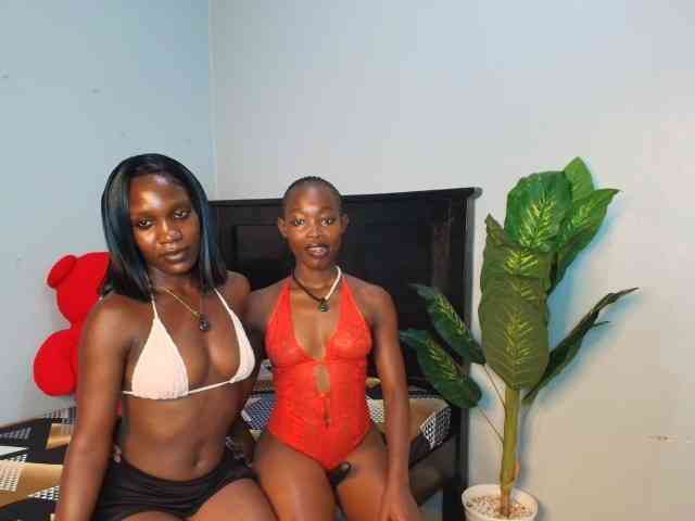 LunaDarlin webcam