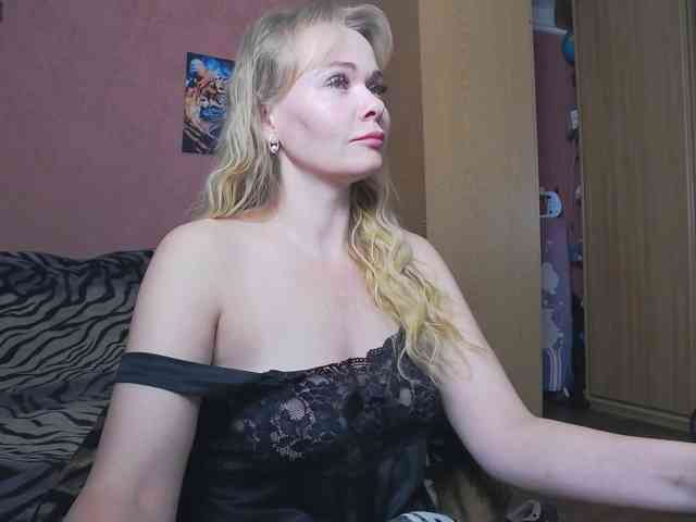 Modèle: Kirasweetlove