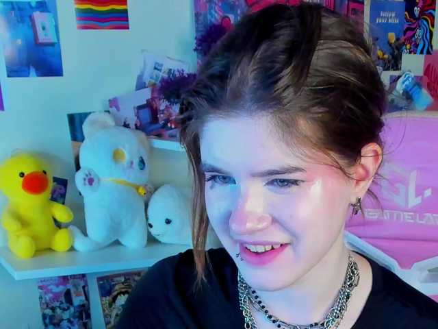 Angel Ina Ling (AngelinaLing)