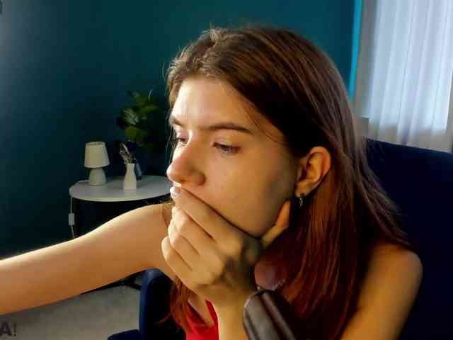 AngelinaLing webcam