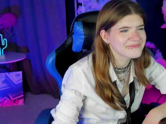AngelinaLing webcam