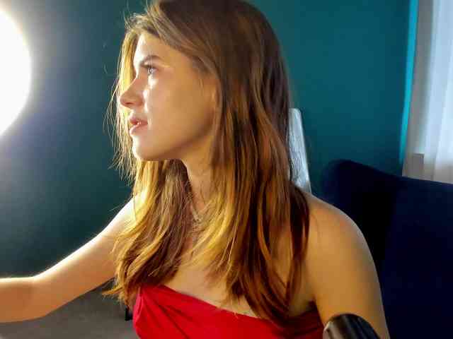 AngelinaLing webcam