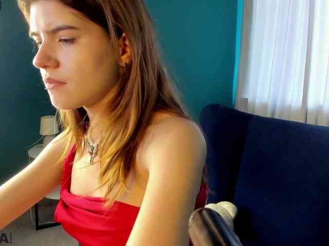 AngelinaLing webcam