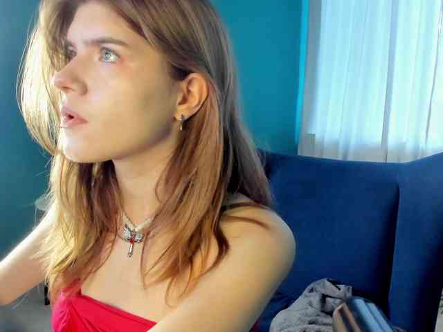 AngelinaLing webcam