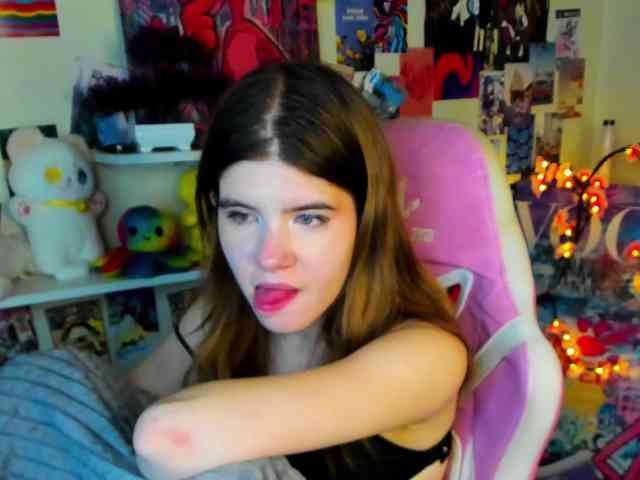 AngelinaLing webcam