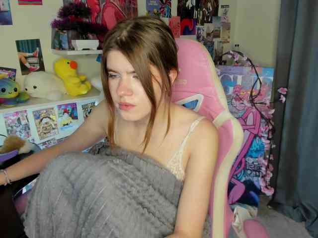 AngelinaLing webcam