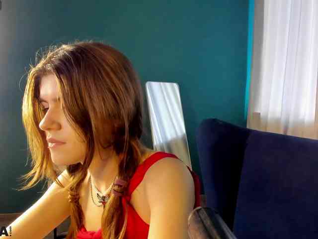 AngelinaLing webcam