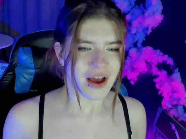 AngelinaLing webcam