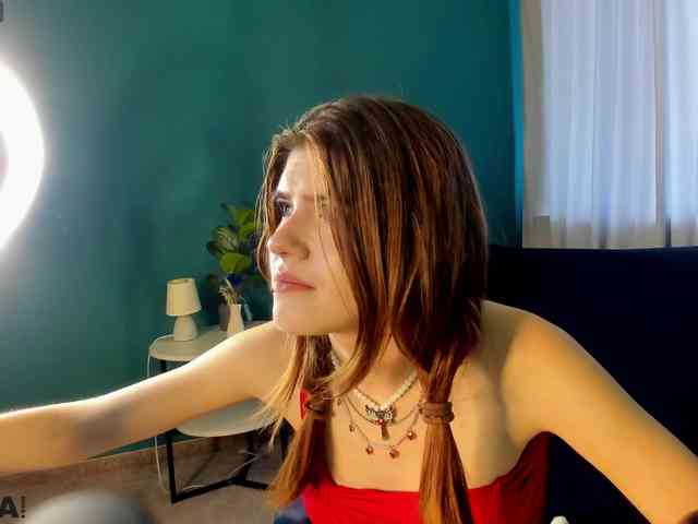 AngelinaLing webcam