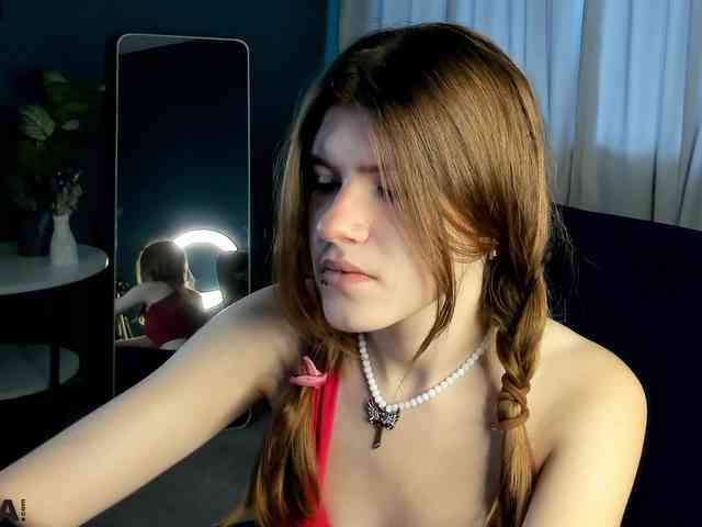 AngelinaLing webcam
