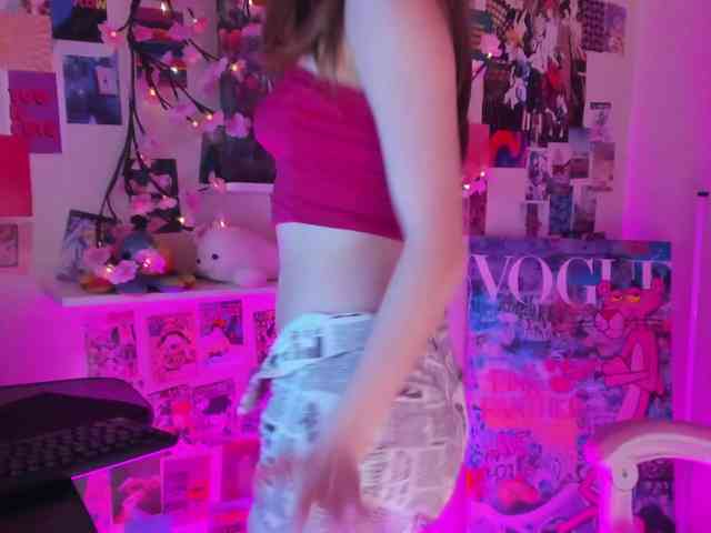 AngelinaLing webcam
